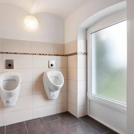 Peenecamp Neukalen, Lejlighed Neukalen