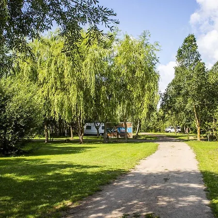Peenecamp Neukalen, Apartament *