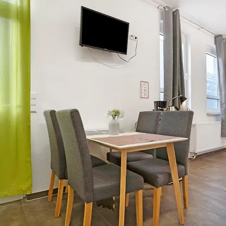 Apartament Peenecamp Neukalen, *