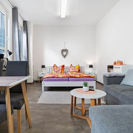 Peenecamp Neukalen, Apartament *
