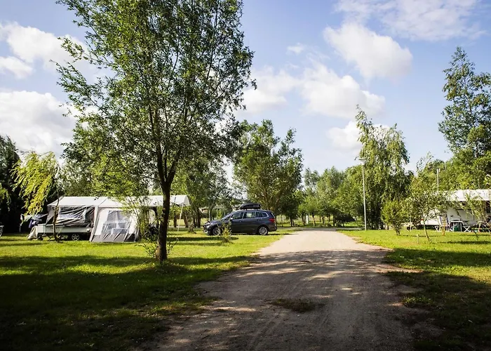 Peenecamp Neukalen, *