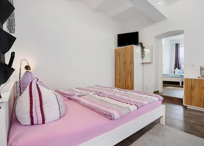 Peenecamp Neukalen, * Neukalen