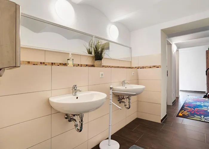 Peenecamp Neukalen, Lägenhet