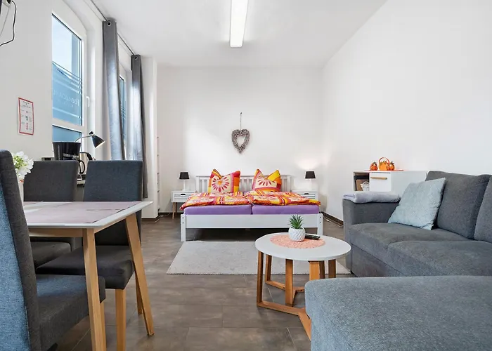 Peenecamp Neukalen, * Neukalen